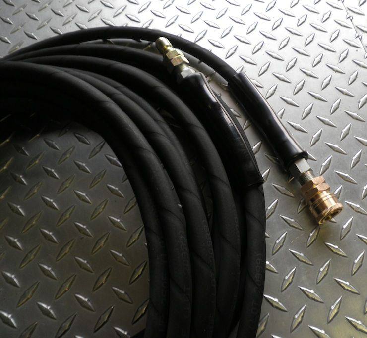 BE 85.238.156 3/8" Non-Marking Rubber Hose Single Wire Braid