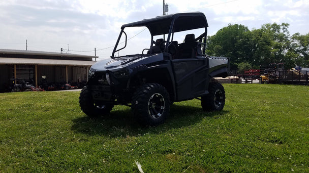 Intimidator GC1K Vehicle Left Side. This does NOT come standard with plastic roof.