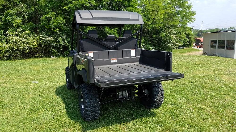 Intimidator GC1K Vehicle Left Side. This does NOT come standard with plastic roof.