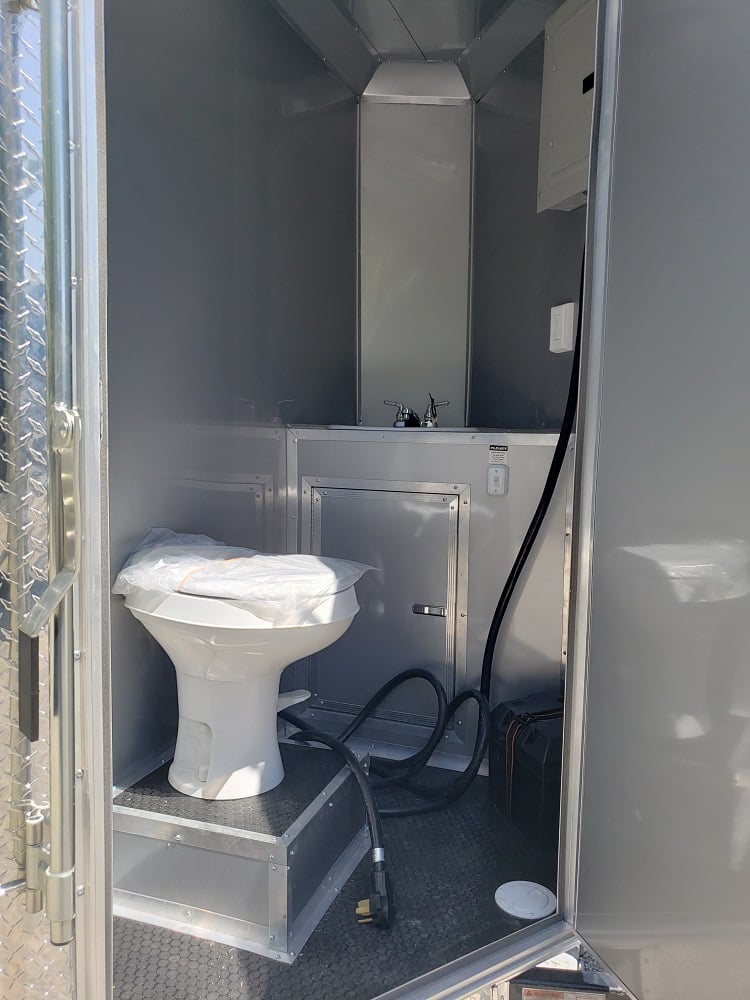 8.5' x 18' White Concession Food Trailer with Restroom