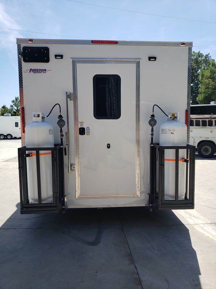 8.5' x 18' White Concession Food Trailer with Restroom