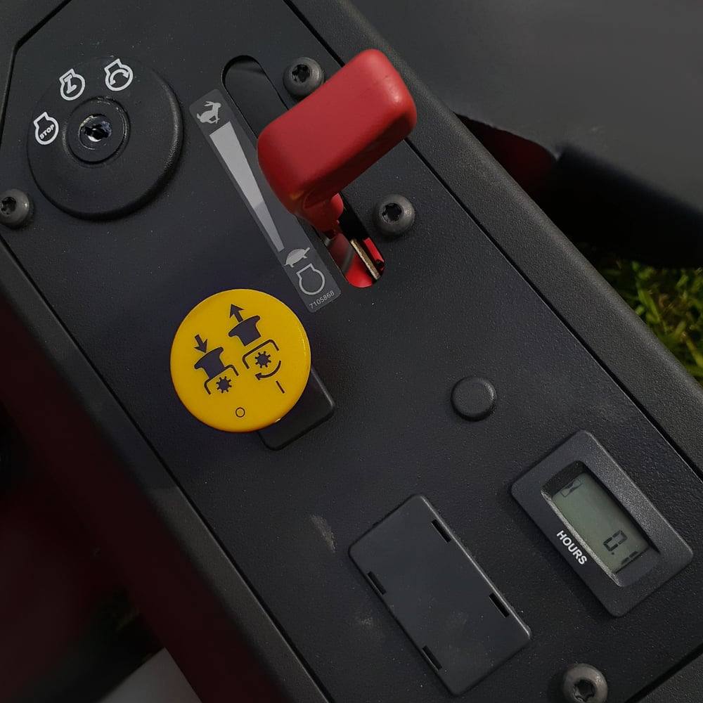 Snapper 360Z Zero Turn Mower 46" 23 HP Base Image