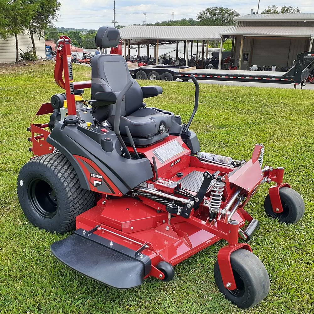 Ferris 5901872 ISX 3300 Zero Turn Mower Front Right