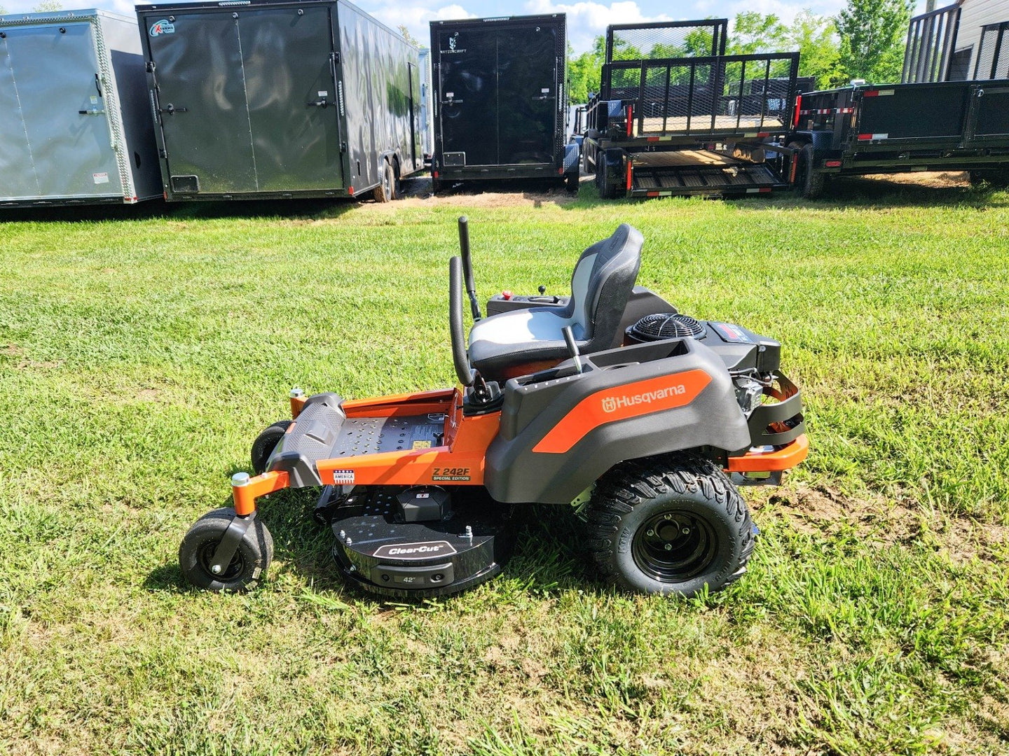 Husqvarna Z242F Special Edition 42" Zero Turn Mower 21.5HP KAW