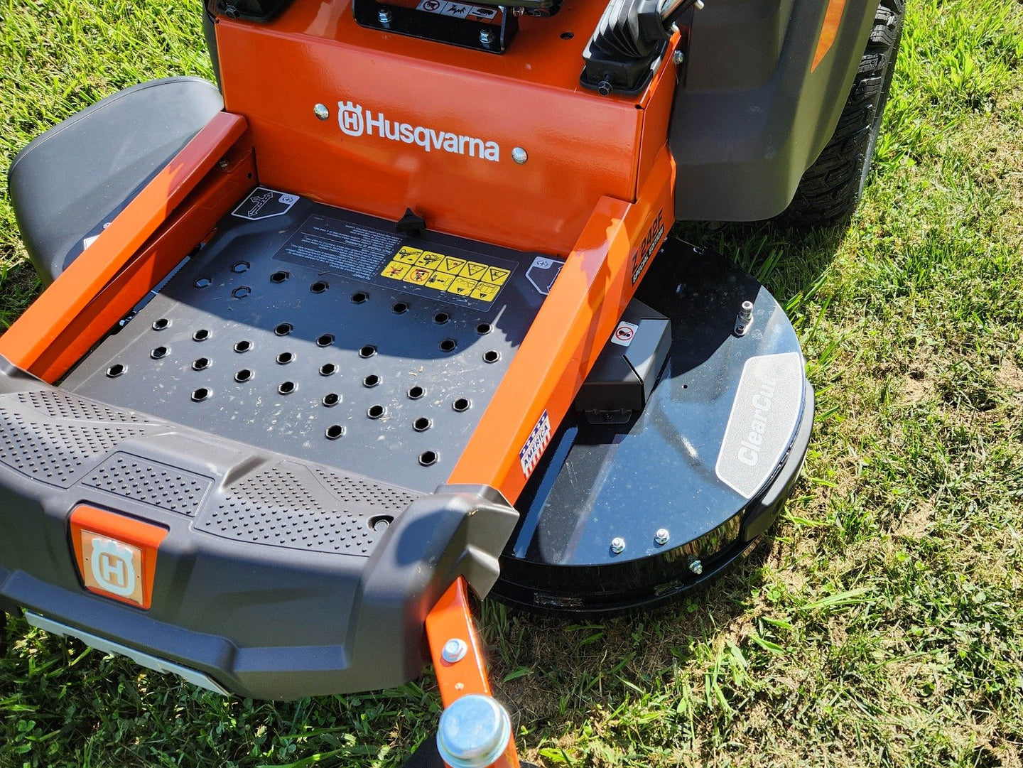 Husqvarna Z242F Special Edition 42" Zero Turn Mower 21.5HP KAW