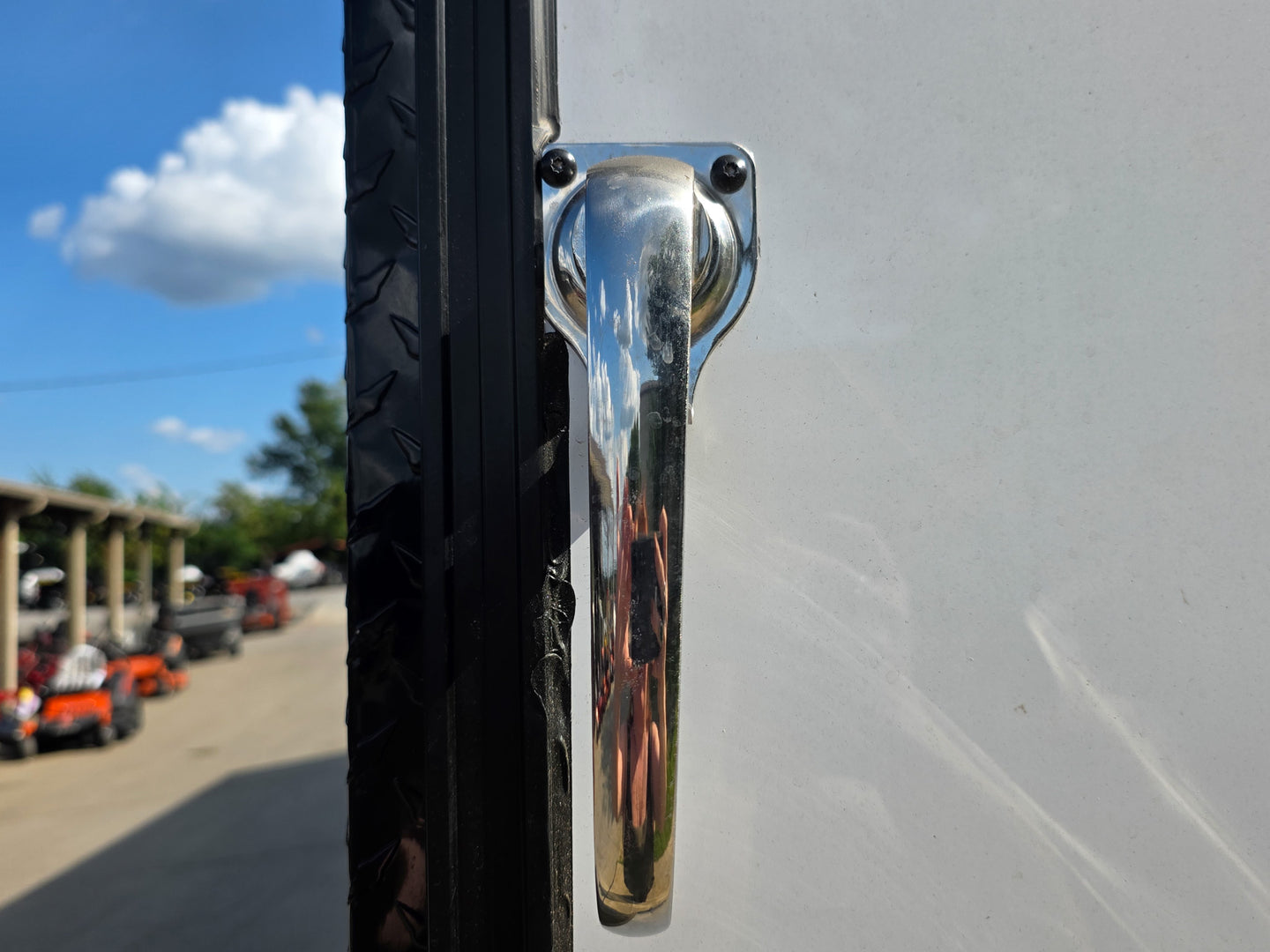 8.5x28 Enclosed Trailer Fully Loaded V Nose 30 Amp Elec. (2) 7,000LB Axle 14K GVWR Lockable Handle