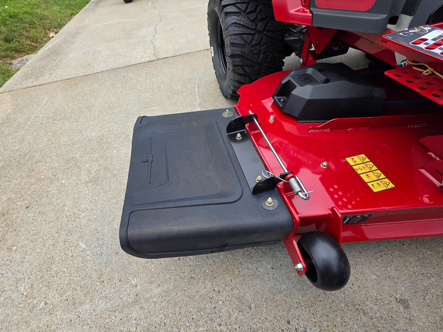 Toro 76605 60" Titan Zero Turn Mower 24HP KAW - SLE Equipment - 21