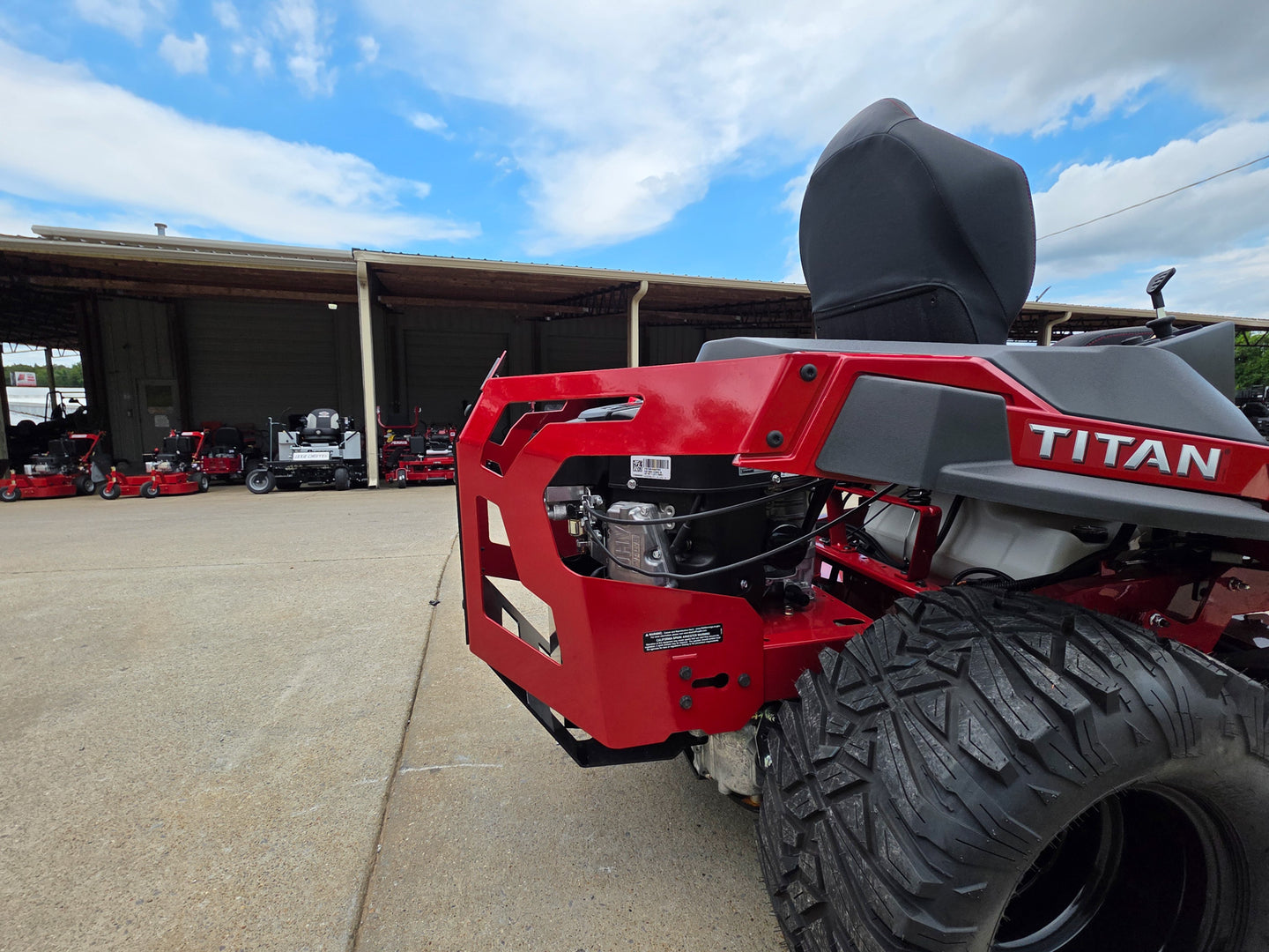 Toro 76605 60" Titan Zero Turn Mower 24HP KAW - SLE Equipment - 12