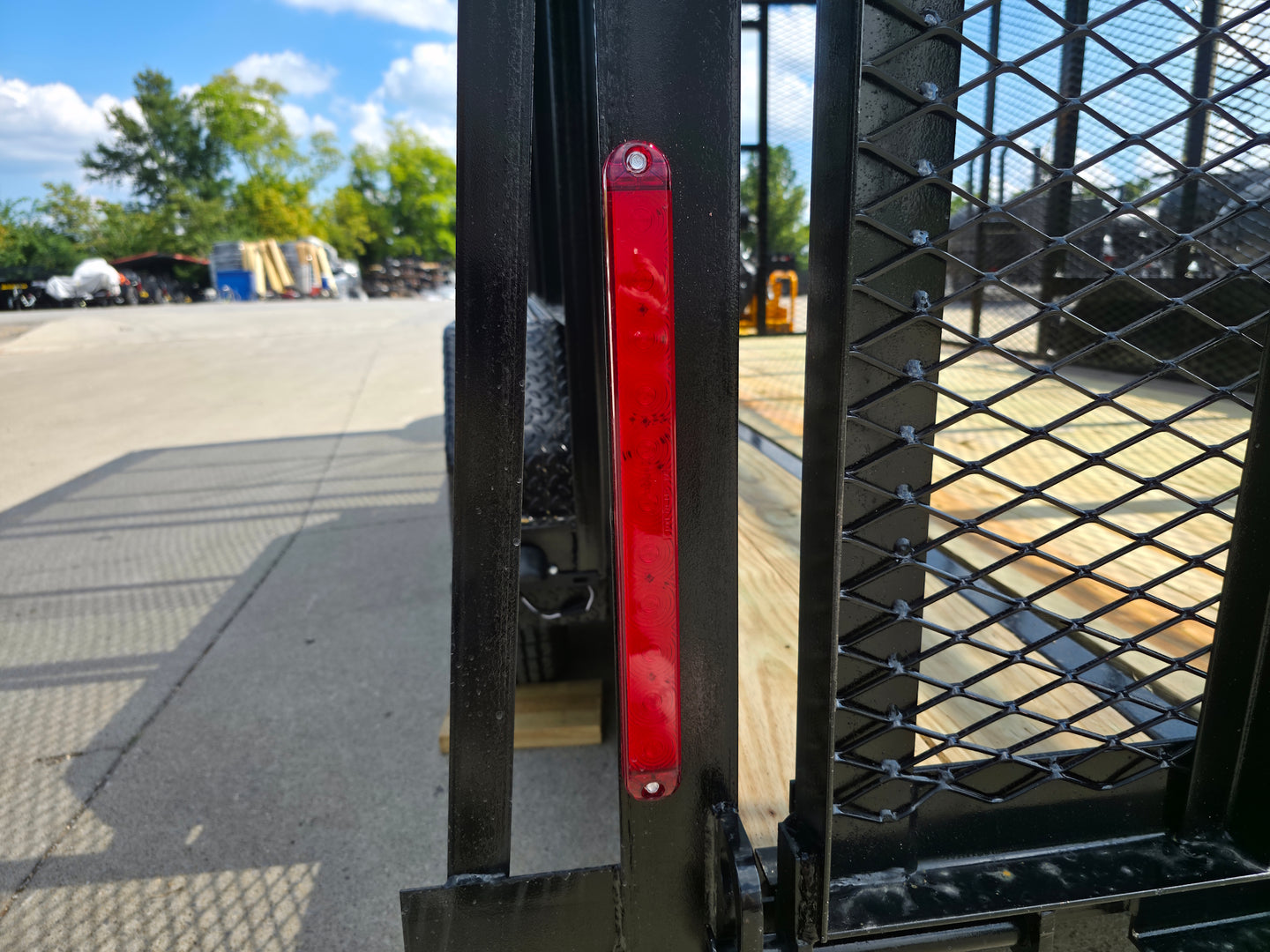 TURF ONE Weibang WBDL5021R with 6.4x14 Leafcage and Tarp LED Light