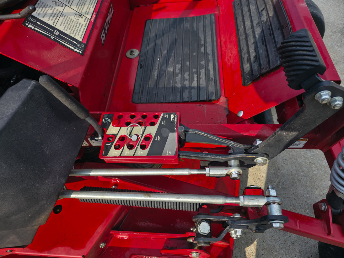 Used Ferris IS3200Z Zero Turn Mower 37 HP Vanguard Floor Panel