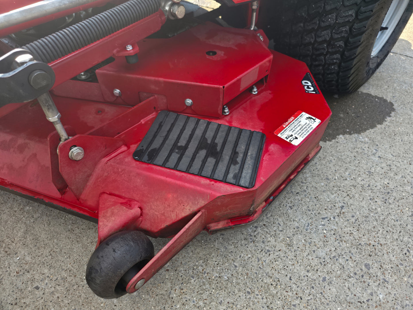 Used Ferris IS3200Z Zero Turn Mower 37 HP Vanguard Deck