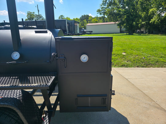 250 Gal Smoker Single Door with Counter Weight and Charkettle Warming Box