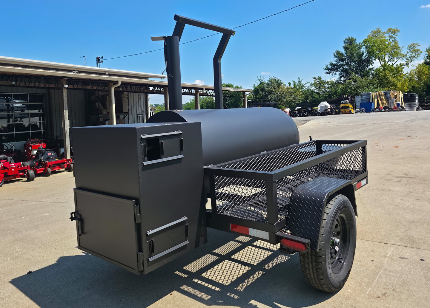 250 Gal Smoker Single Door with Counter Weight and Charkettle Right Rear