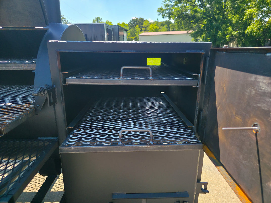250 Gal Smoker Single Door with Counter Weight and Charkettle Warming Racks