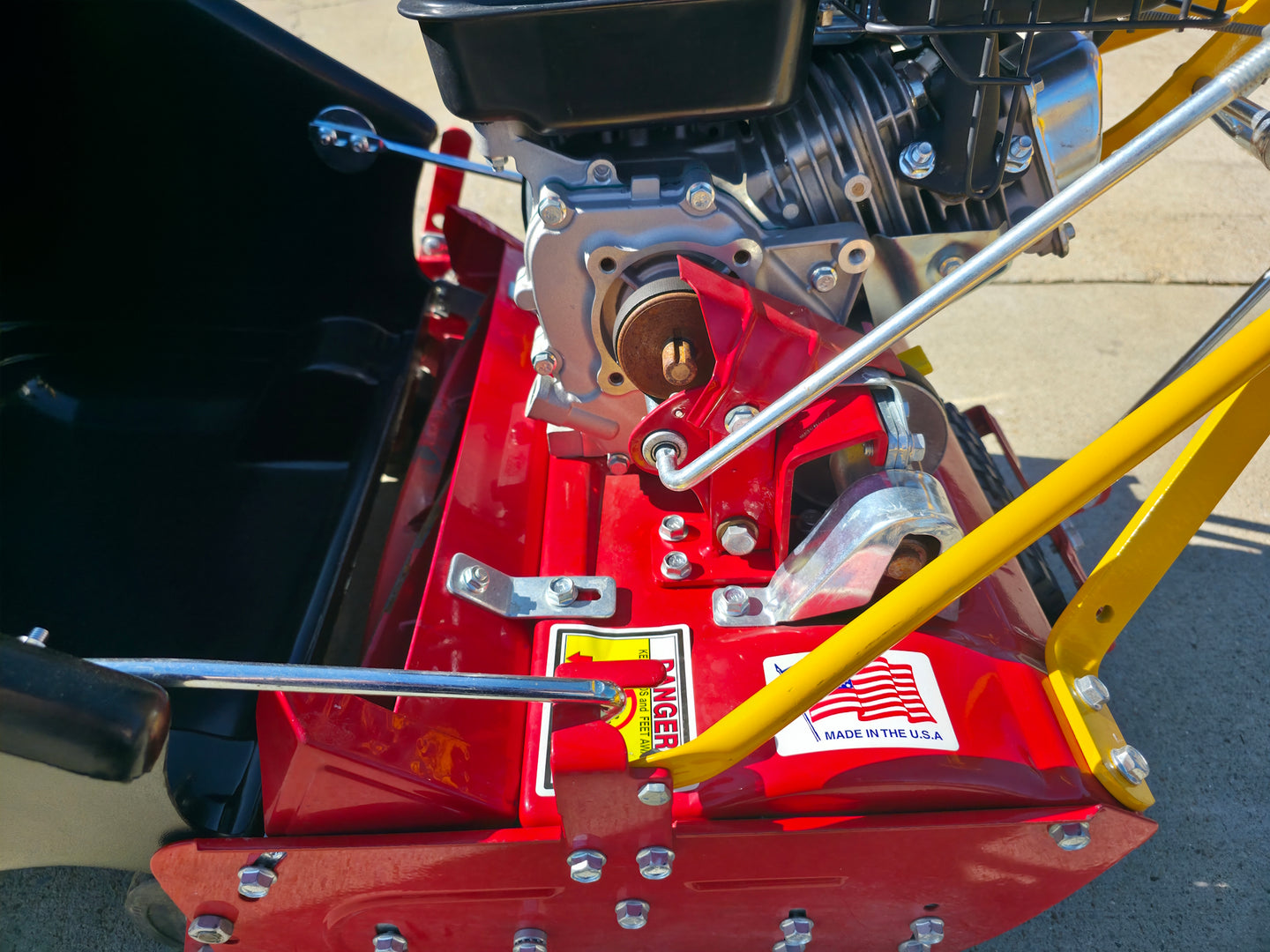 McLane 20-7-3.5B Front Throw 20" Reel Mower Briggs- 743521 Engine/ Rust