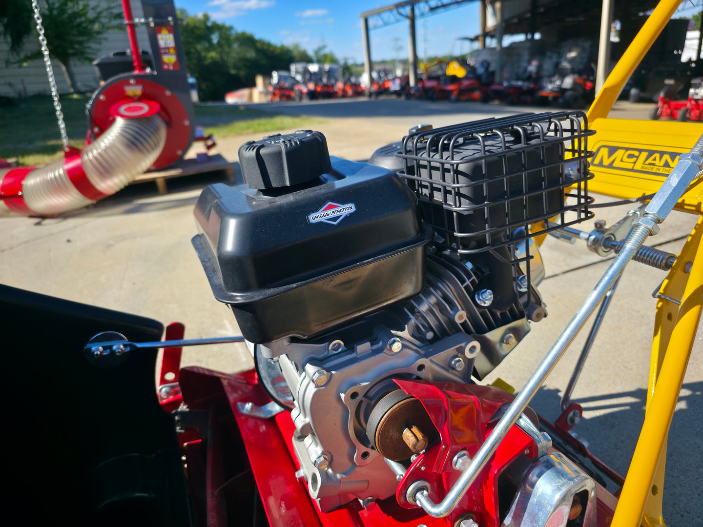 McLane 20-7-3.5B Front Throw 20" Reel Mower Briggs- 743521 Engine