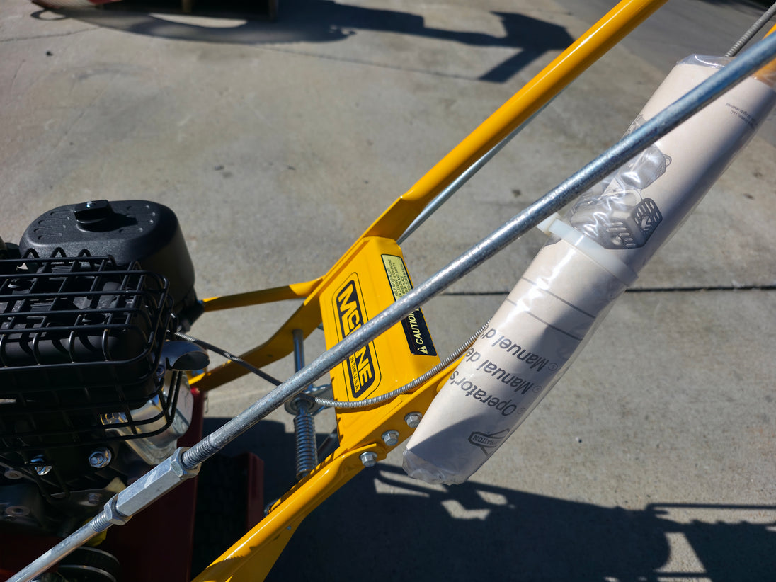 McLane 20-7-3.5B Front Throw 20" Reel Mower Briggs- 743521 Metal Bar/ Rust