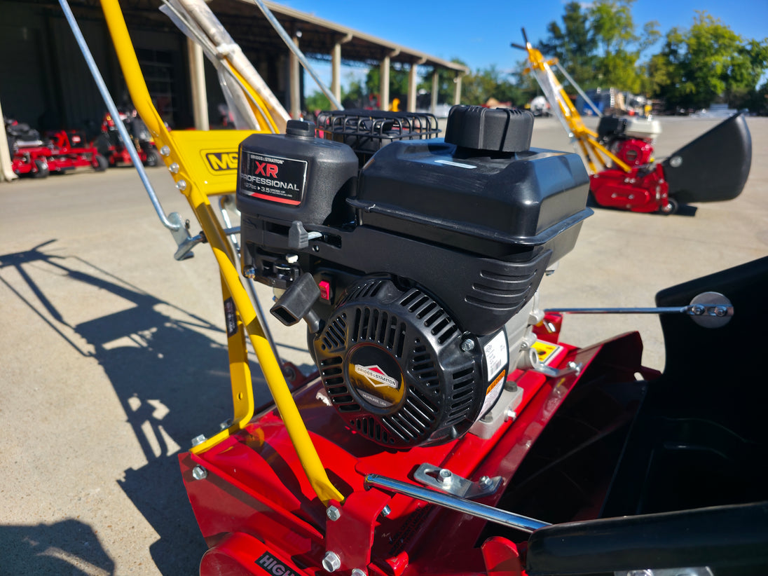 McLane 20-7-3.5B Front Throw 20" Reel Mower Briggs- 743521 Engine