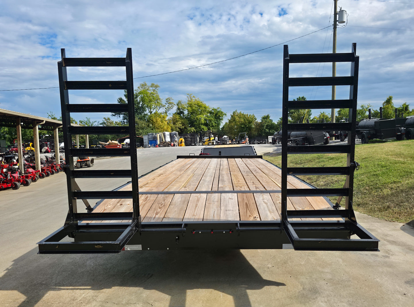 8.5x22 Deckover I - Beam Trailer (2) 5,200lb Axles Stand - Up Ramps 10K GVWR - SLE Equipment - 8