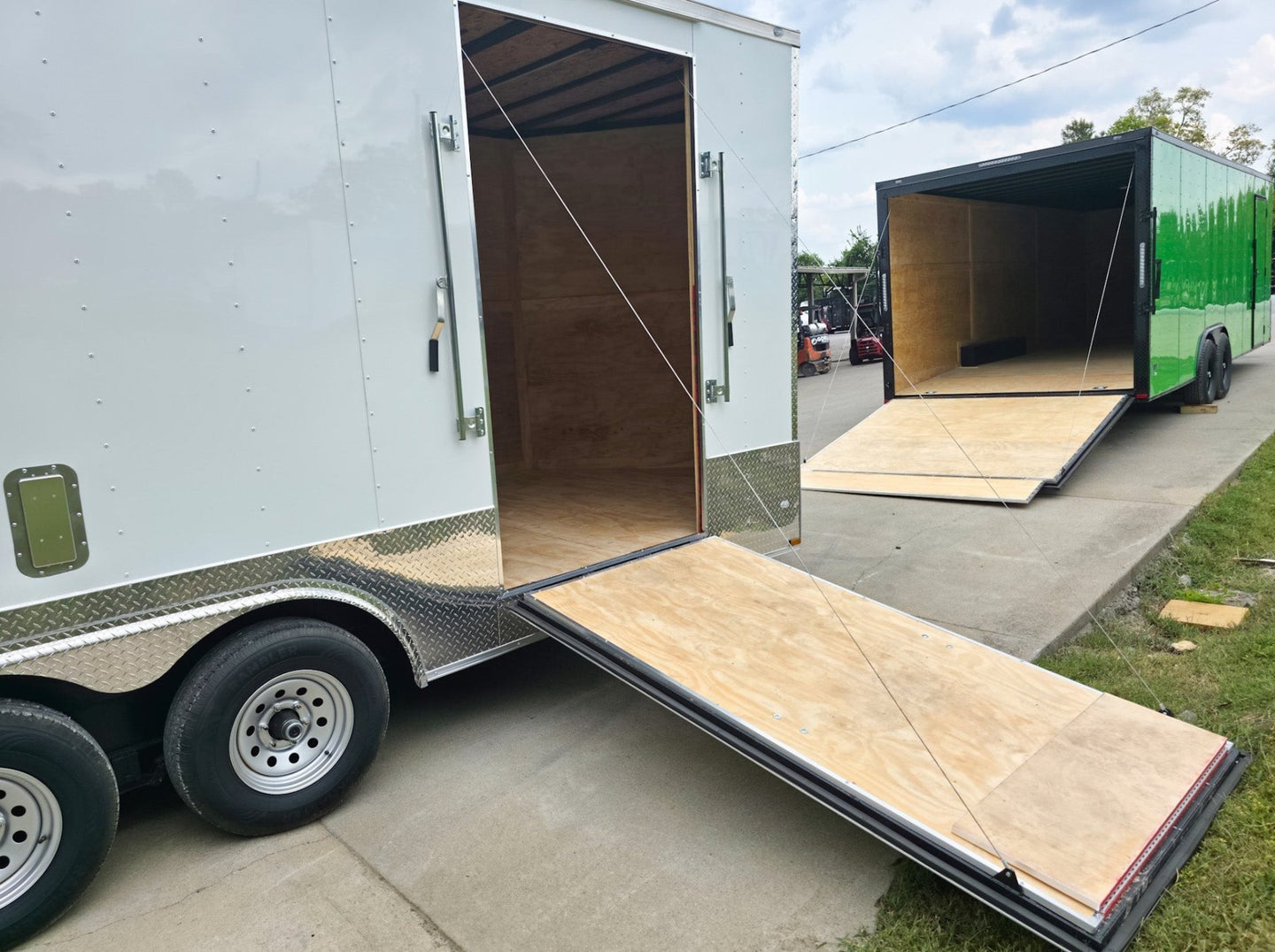 8.5x18 White Enclosed Hybrid with Rear Roof (2) 5200LB Axles Side Ramp Down