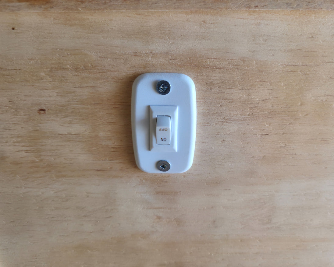 8.5x18 White Enclosed Hybrid with Rear Roof (2) 5200LB Axles Inside Light Switch