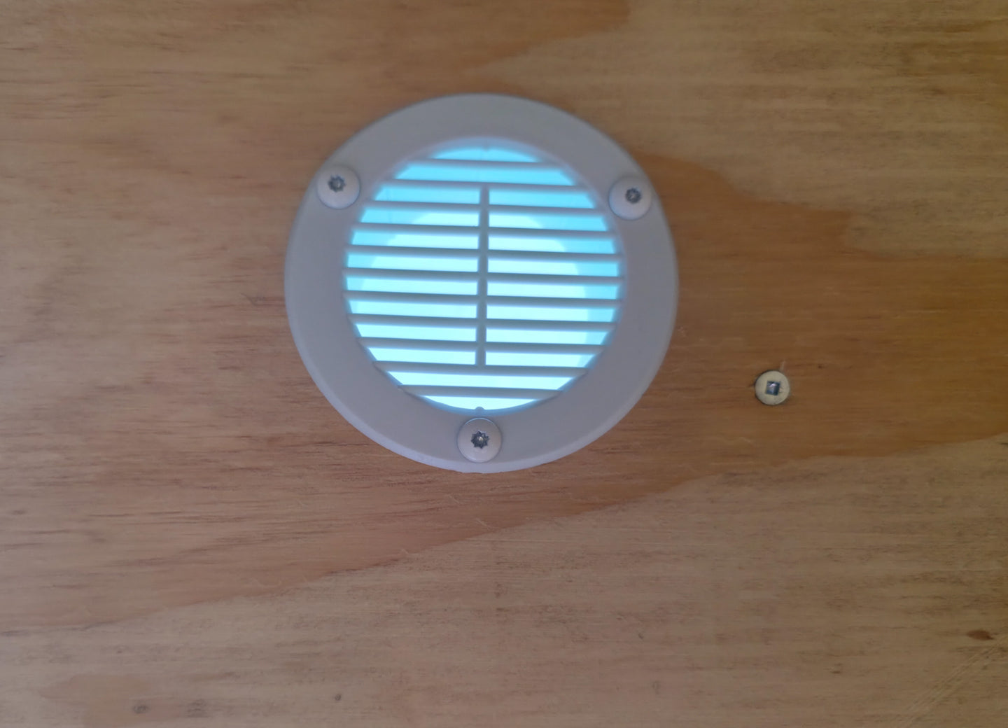 8.5x24 White Enclosed Hybrid with Side Ladder Racks (2) 7,000lb Axles Vent