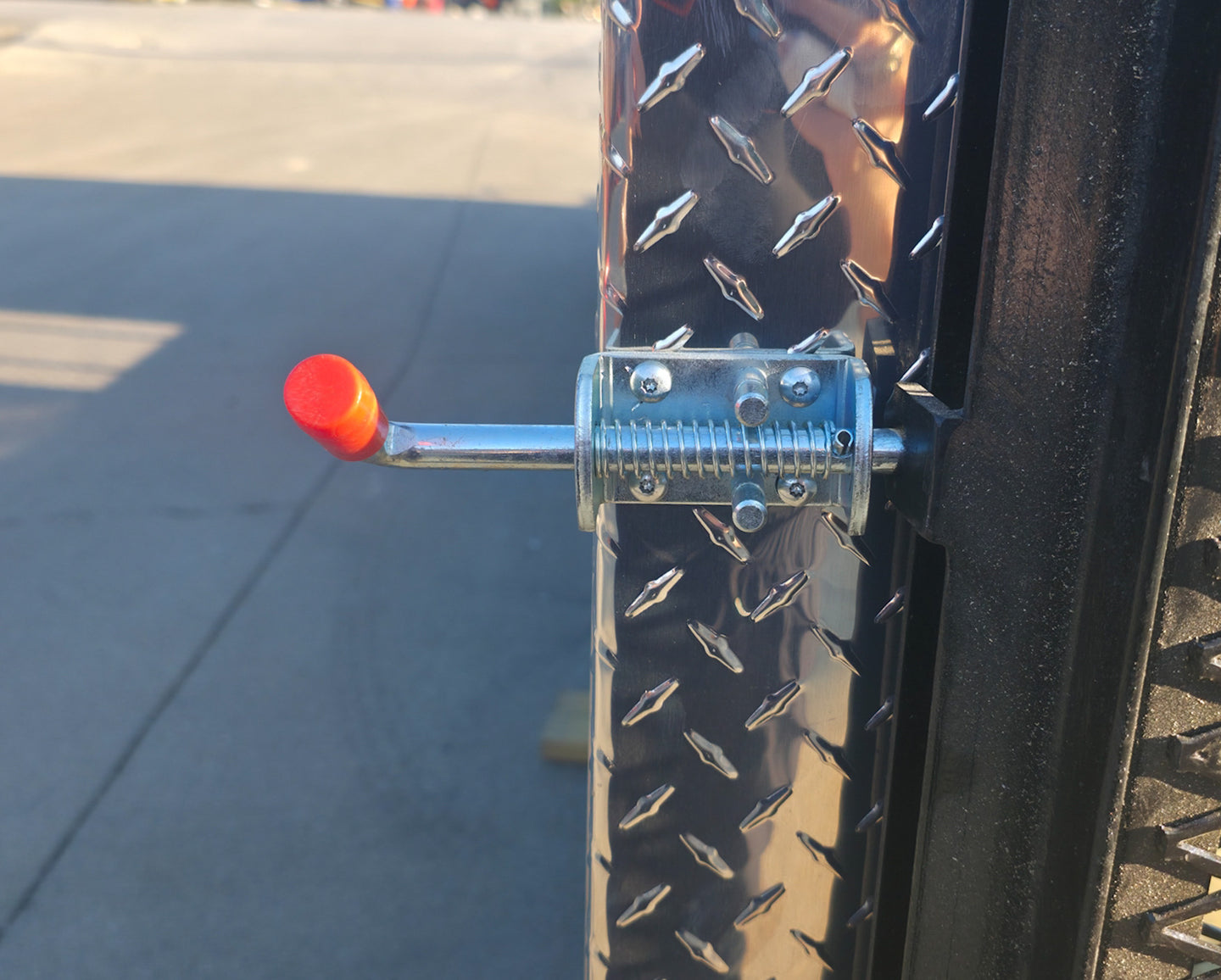 8.5x20 Charcoal Enclosed Hybrid Trailer with Gullwing (2) 3,500lb Axles Spring Latch