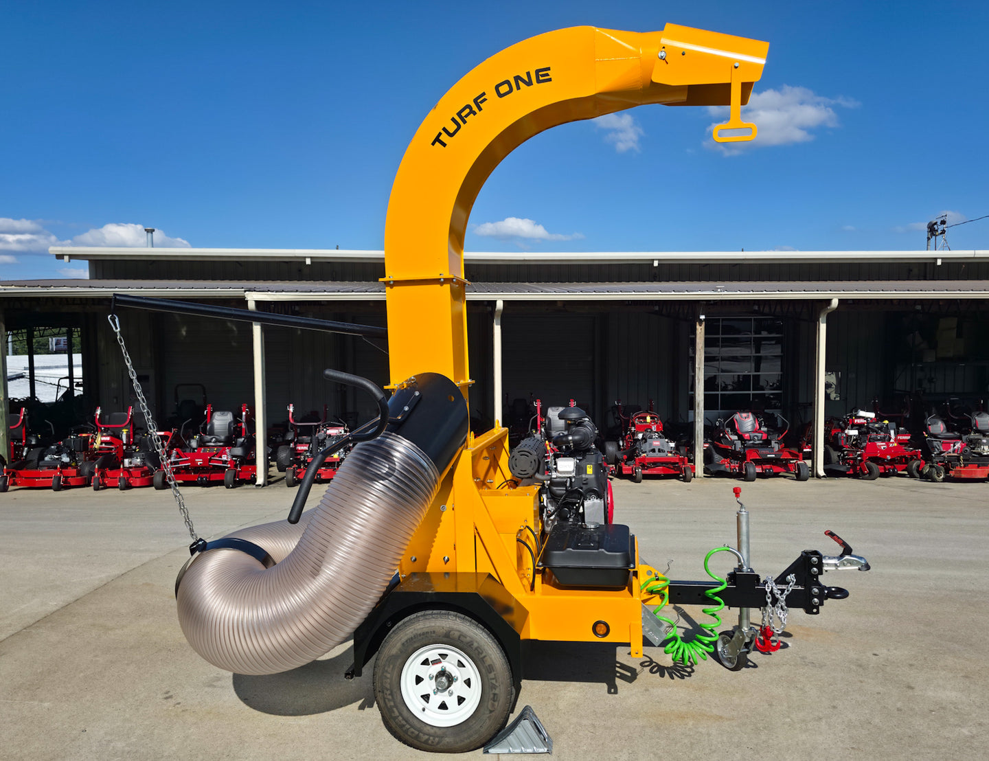 TURF ONE T10000DL PRO Truck Leaf Debris Loader V-Twin 35HP Engine Right Side