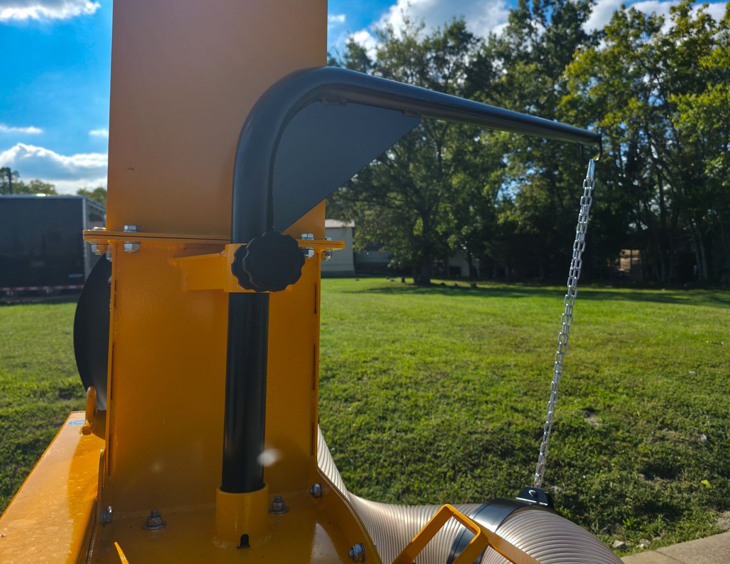 TURF ONE T10000DL PRO Truck Leaf Debris Loader V-Twin 35HP Engine Hose Hang System