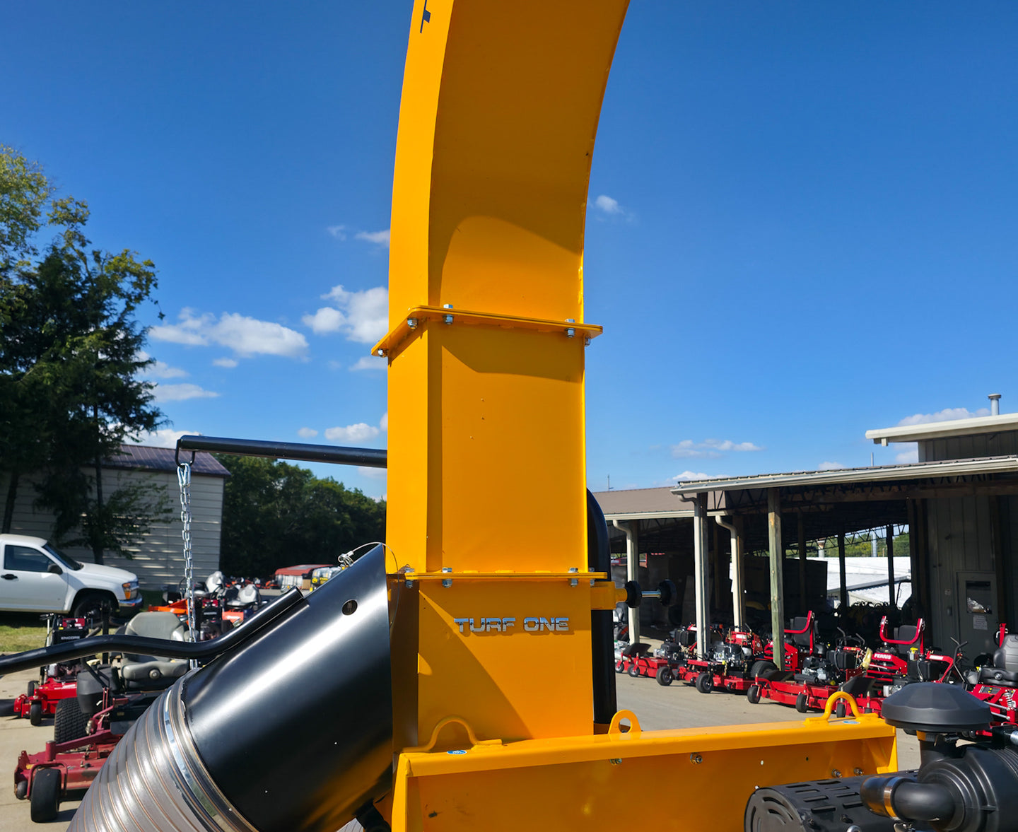 TURF ONE T10000DL PRO Truck Leaf Debris Loader V-Twin 35HP Engine Shaft 