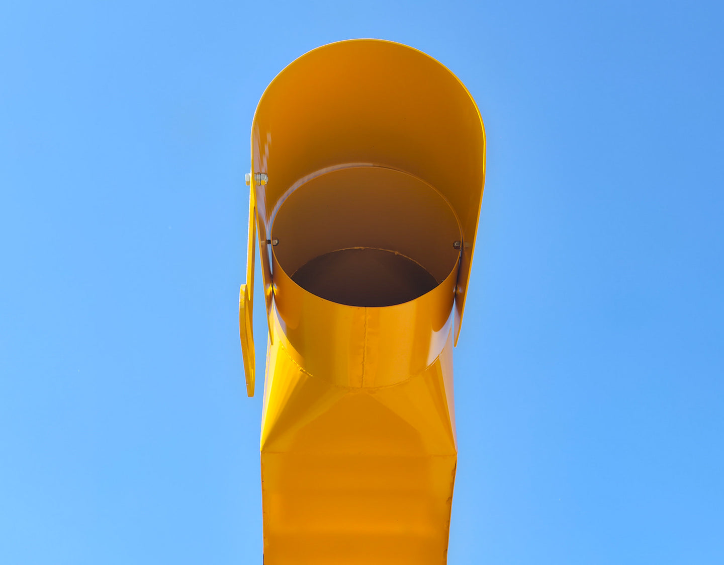 TURF ONE T10000DL PRO Truck Leaf Debris Loader V-Twin 35HP Engine Chute Front