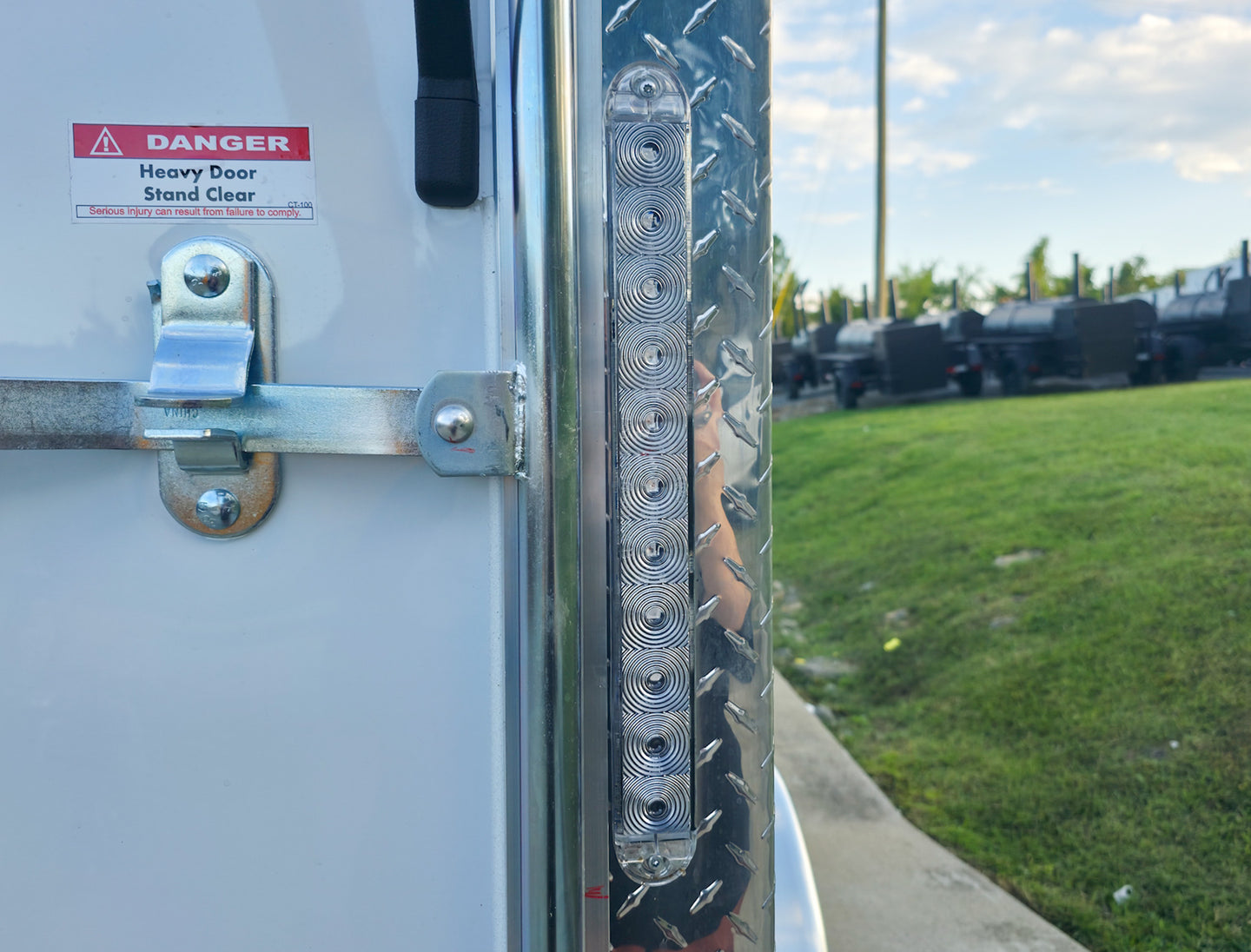 7x14x7 Enclosed Trailer White Flat Nose (2) 3500lb Axle LED Brake Light