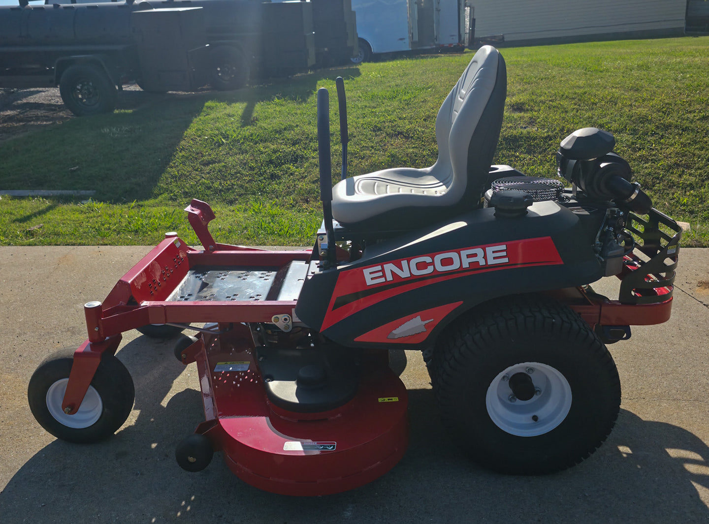 Encore 60" Arrow EA6OXP24LS Zero Turn Mower 23HP Kawasaki Left Side