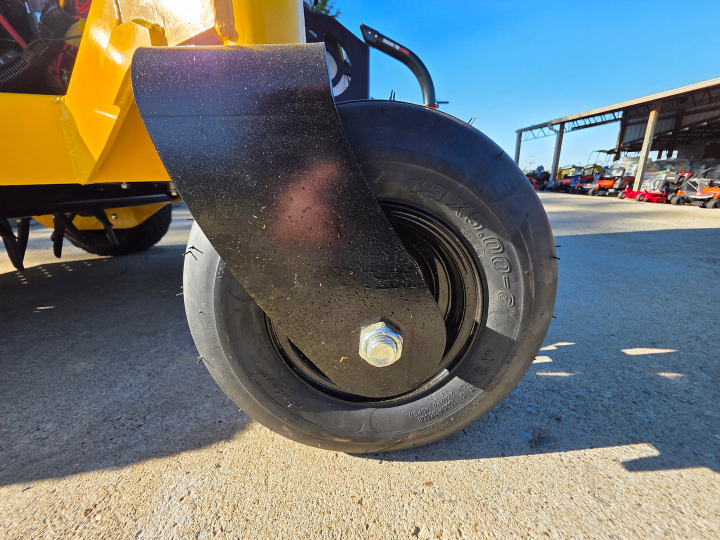 Stinger Quad - AER 3000 30" Ride Stand On Lawn Aerator with Seedbox 30 - SLE Equipment - 18