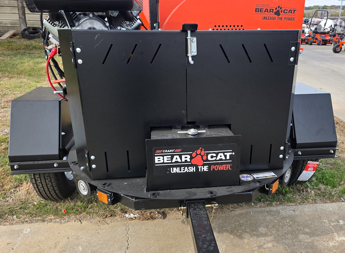 Bear Cat CH8993H Chipper 9" Tow Behind 35HP VAN - SLE Equipment - 24