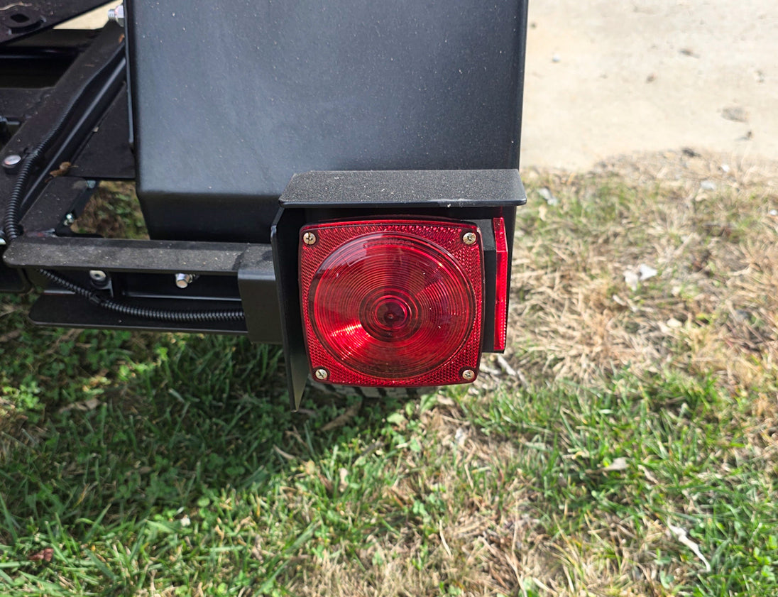 Bear Cat CH8993H Chipper 9" Tow Behind 35HP VAN - SLE Equipment - 34