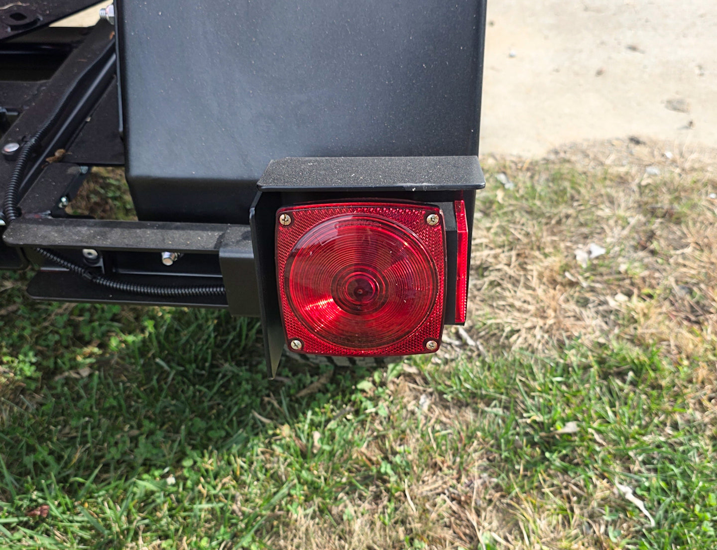 Bear Cat CH8993H Chipper 9" Tow Behind 35HP VAN - SLE Equipment - 34