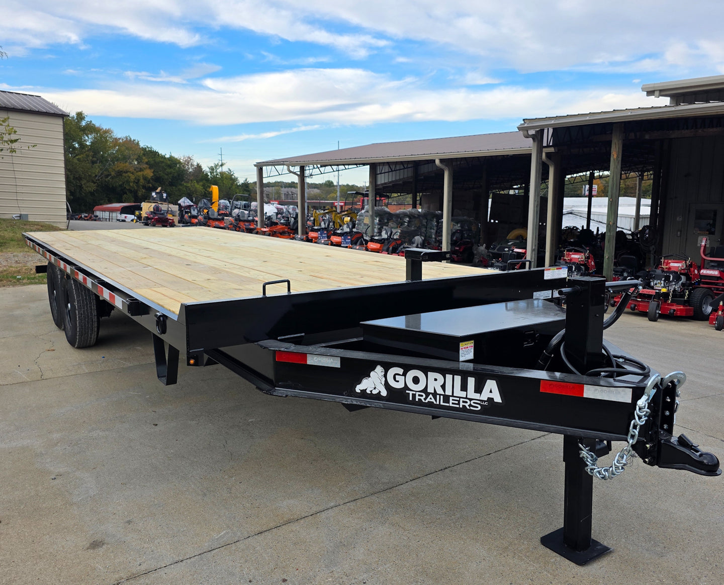 8.5x22 Deckover Tilt Trailer (2) 7,000K Axles Front Right 