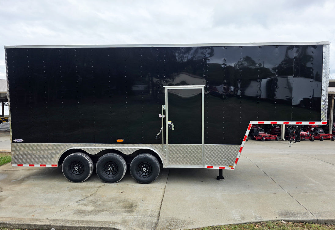 8.5X26 Gooseneck Enclosed Trailer with 9' Interior (3) 7,000lb Axles Right Side 