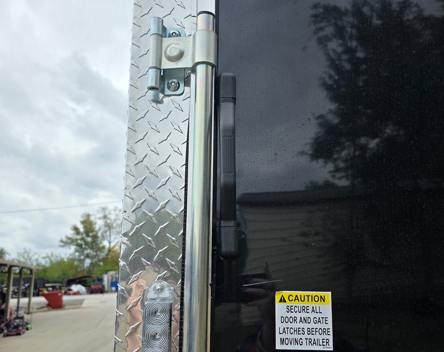 8.5X26 Gooseneck Enclosed Trailer with 9' Interior (3) 7,000lb Axles Ramp Handle 