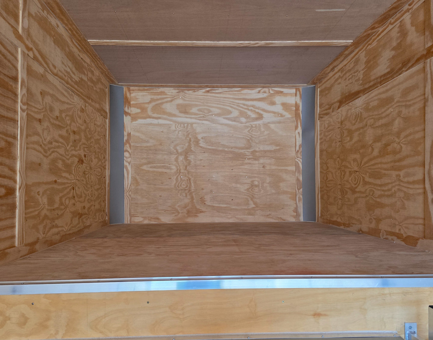 8.5X26 Gooseneck Enclosed Trailer with 9' Interior (3) 7,000lb Axles Extension over GN