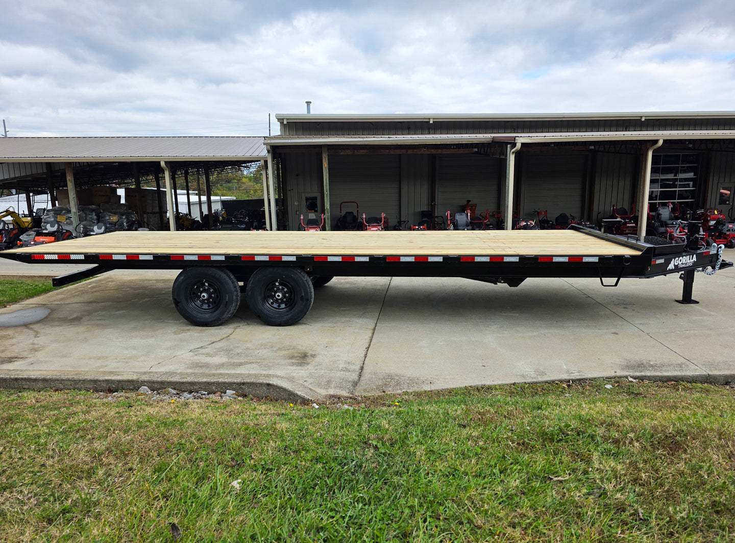 8.5x24 Deckover Tilt Trailer (2) 7,000K Axles Right Side 