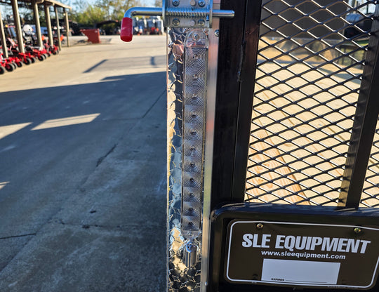 8.5x30 Charcoal V-Nose Hybrid 9.5 Interior (2) 7000LB Axles LED Brake Light 