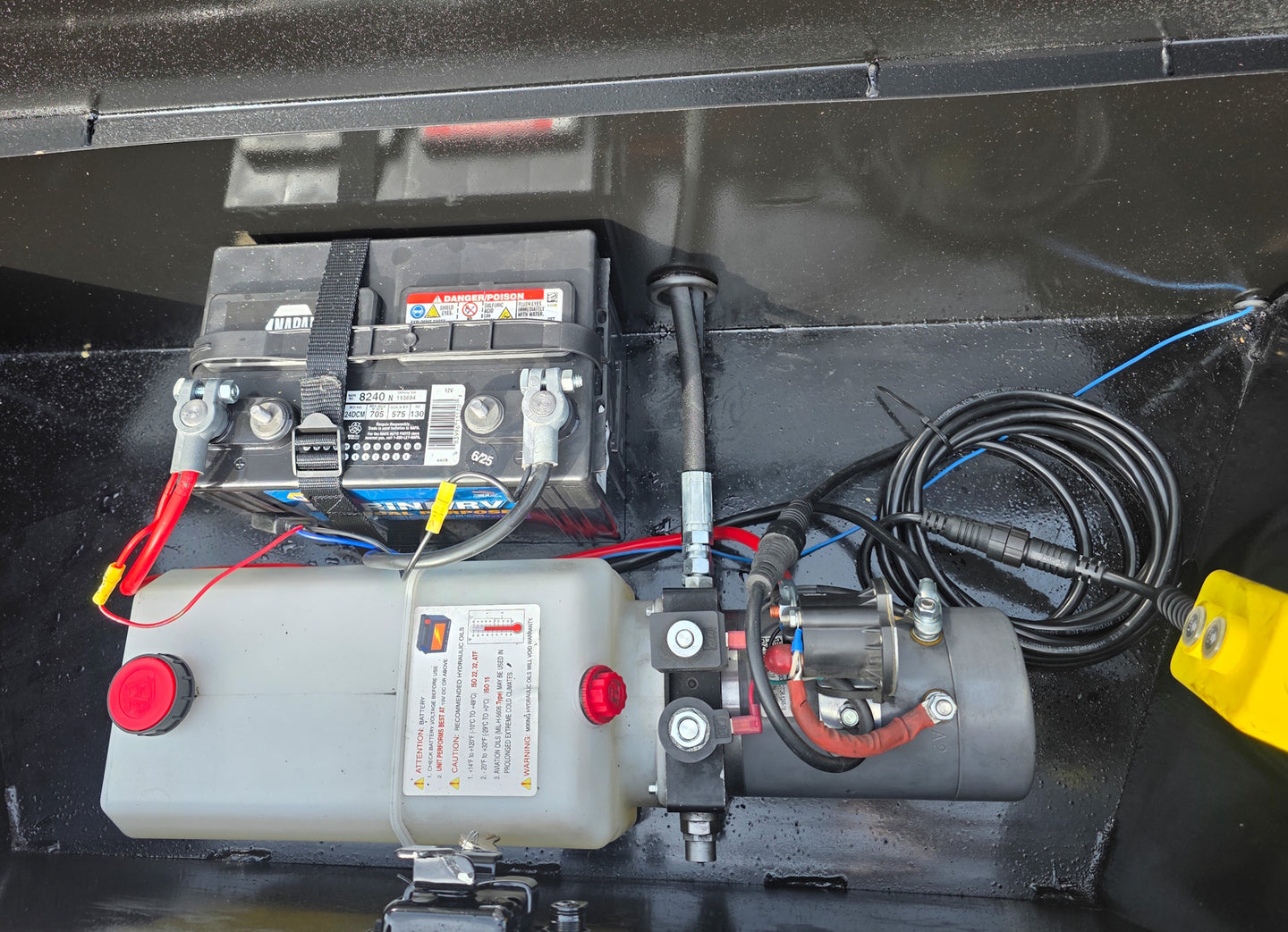 7x20 Hybrid Dump Utility Trailer with 3ft Sides Equipment (2) 7K Axles - SLE Equipment - 25