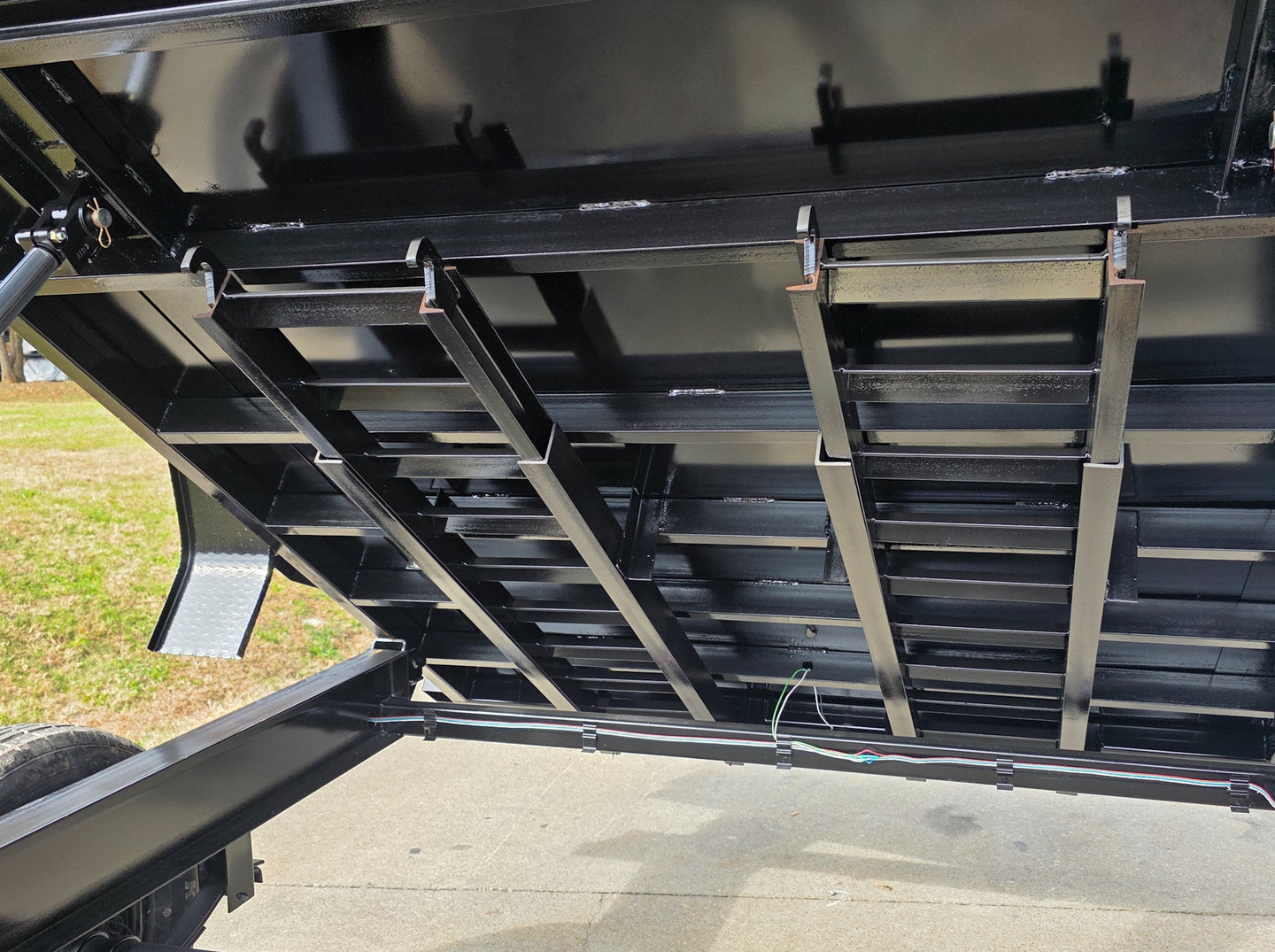 7x20 Hybrid Dump Utility Trailer with 3ft Sides Equipment (2) 7K Axles - SLE Equipment - 18