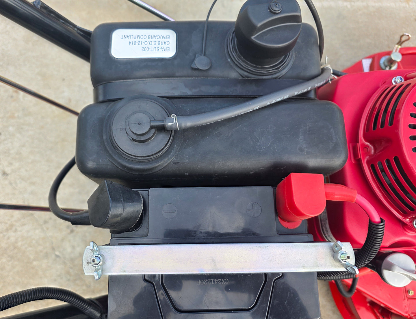 Encore EW32X11HDE Walk Behind Mower 10.5HP GX390 Honda Fuel Tank