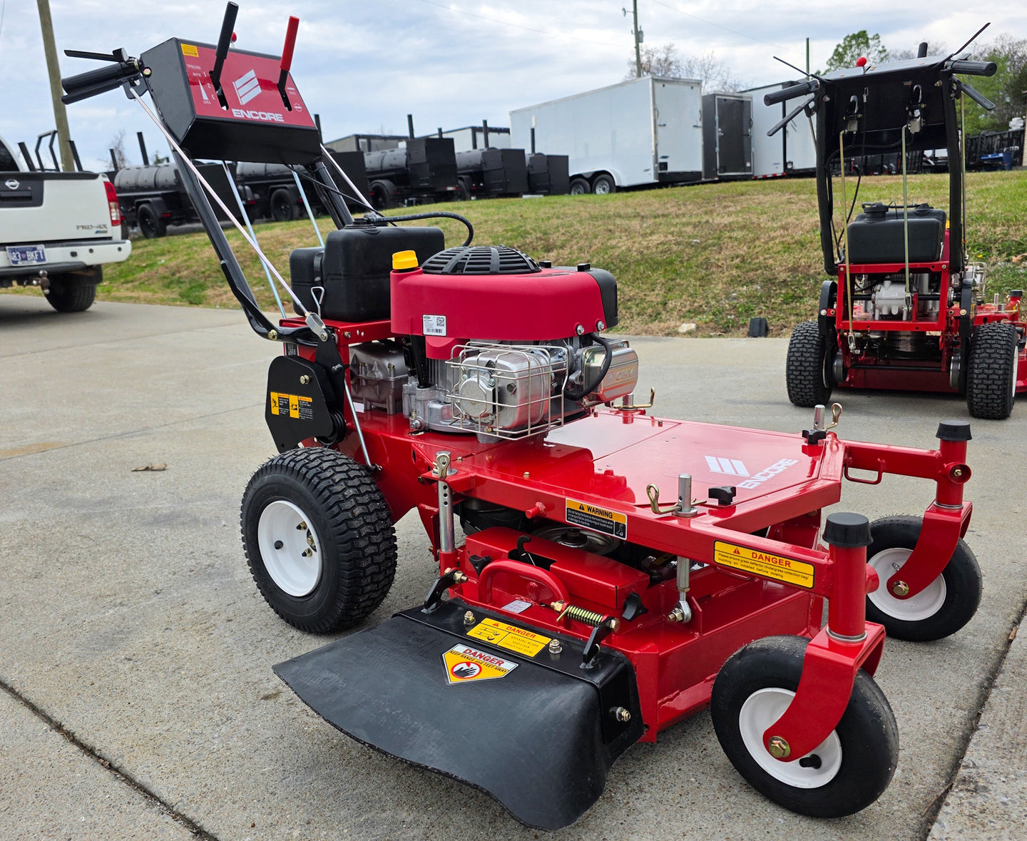 Encore EW28X11BS Walk Behind Mower 10.5HP Briggs Front Right