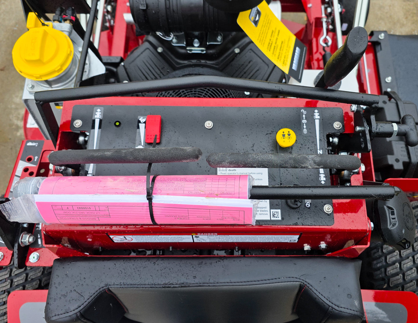 Ferris 5902216 SRS Z3X Soft Ride Stand-On Mower 40HP Vanguard Handles/ Controls