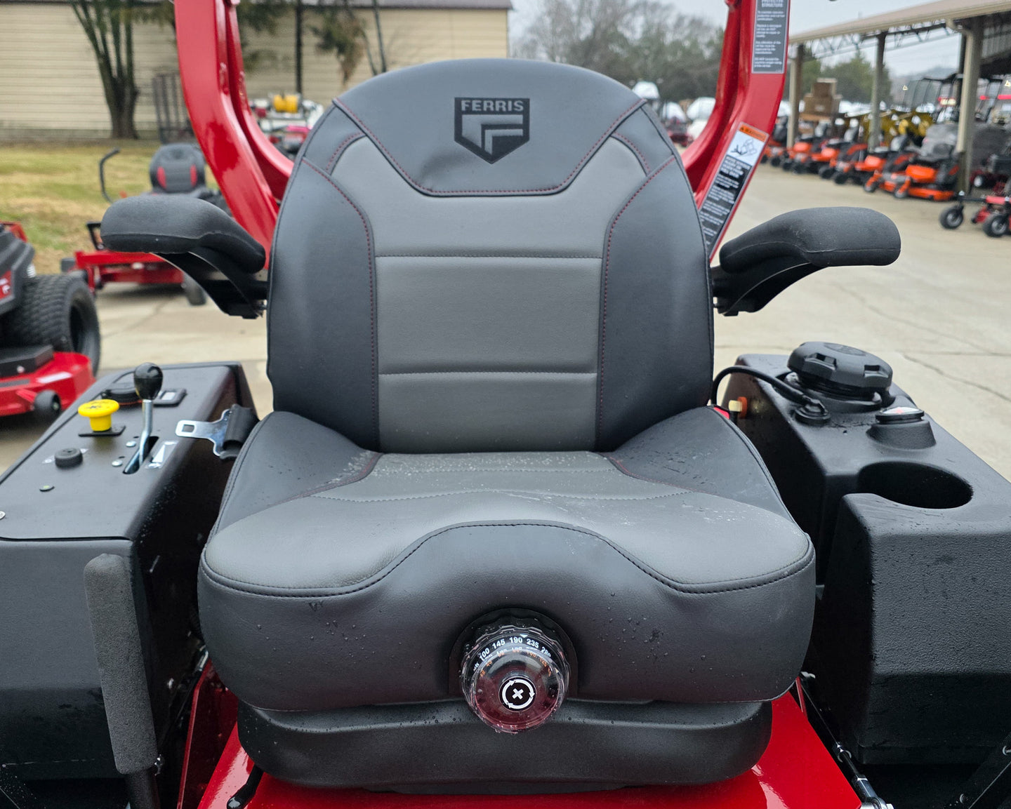 Ferris 5902172 ISX800 60" Zero Turn Mower 27HP Briggs EFI ETC OilXtend Seat