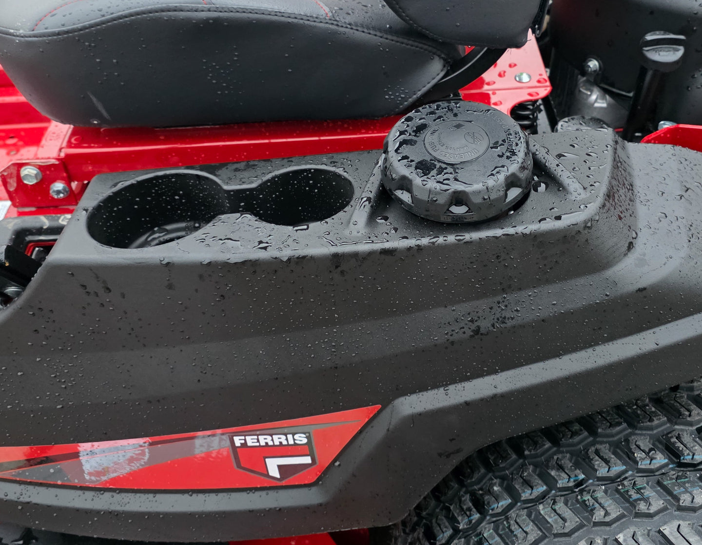 Ferris 5902103 61" 500S Zero Turn Mower 25HP Briggs Fuel Tank